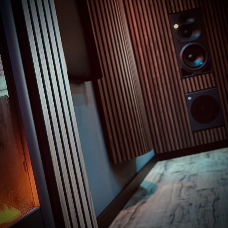 Neumann KH420 KH 750 Monitoring system at eMastering The Two